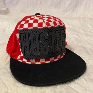 Hustle Snap Back hat‎